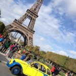 2CV Paris Tour : Visit Paris by 2CV! Eglantine and the Eiffel tower