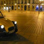 2CV Paris Tour : Visit Paris by 2CV! Place Vendôme and Eglantine, our 2CV car