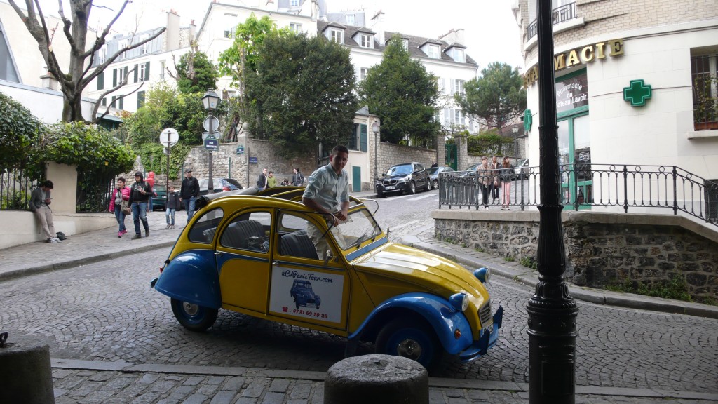 Visiter paris 2cv en bateau
