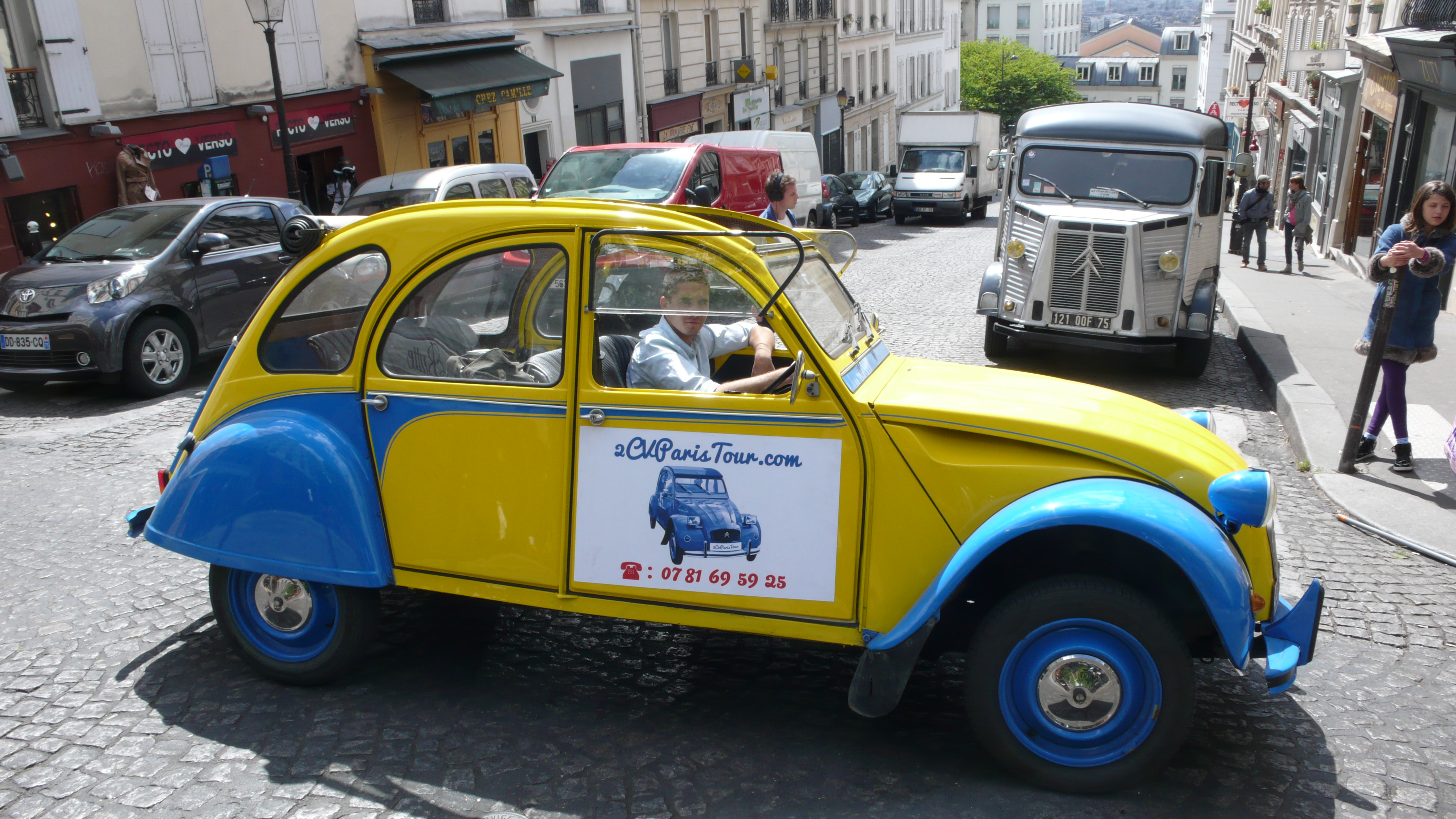 Paris Tour - Visit Paris by 2CV! The 2CV and the Citroën vintage truck