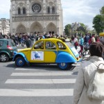 2CV Paris Tour - Visit Paris by 2CV! Leaving Notre Dame to Hotel de Ville