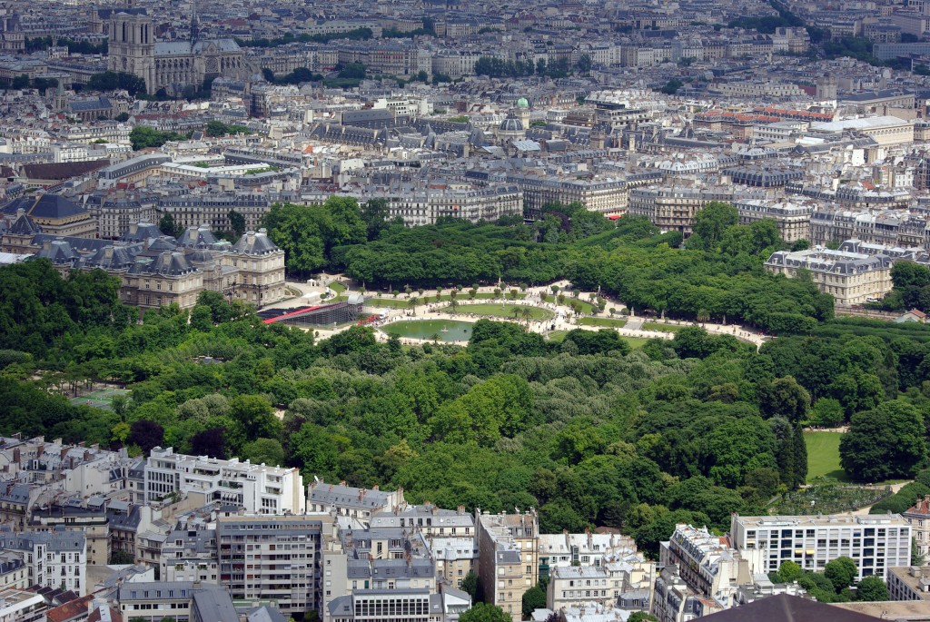 2CV Paris Tour : Visit Paris by 2CV! The Luxembourg Garden